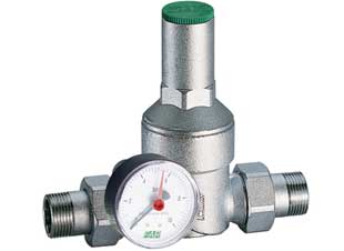 Редуктор Far хром. 3/4" (НР-НР), с манометром