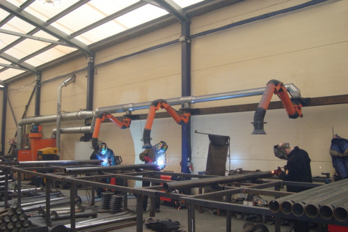 Воздуховытяжное устройство Лиана В-200, вентилятор 220В, шланг DN200, L=2 м, верхнее подключение