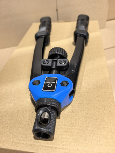 Заклепочник двуручный механический WALLBOX