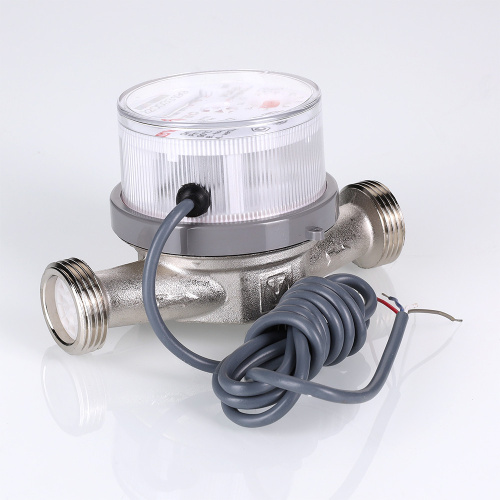 Счетчик воды 1/2" без сгонов, длинна 80 мм, универсал с импульсным выходом Valtec VLF-15U-IL