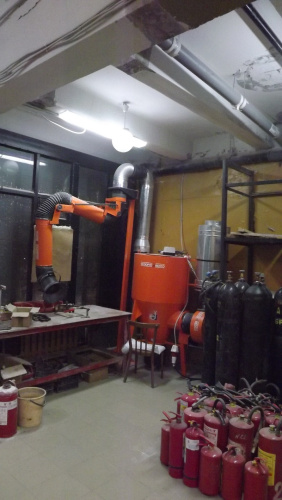 Воздуховытяжное устройство Лиана В-200, вентилятор 220В, шланг DN200, L=2 м, верхнее подключение